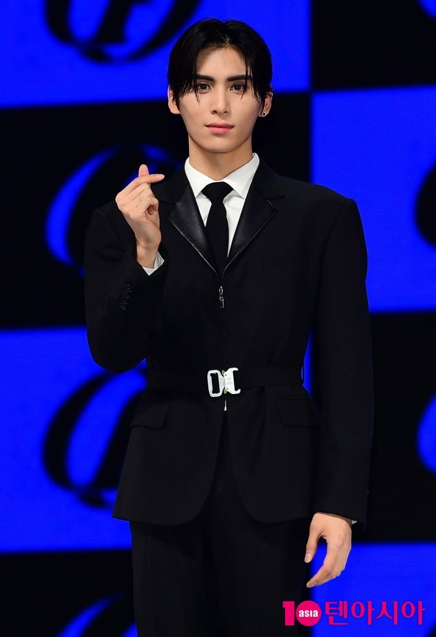 [TEN 포토] SF9 유태양 '우수에 찬 눈빛'
