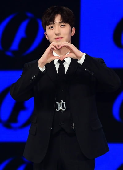 [TEN 포토] SF9 찬희 '사랑합니다'