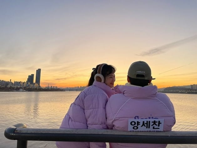 전소민, 양세찬과 찐 러브 라인? 동기라더니 옆에 찰싹 붙어 꿀 뚝뚝