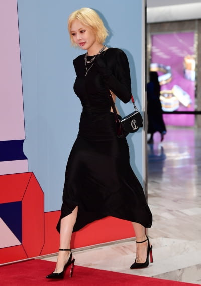 [TEN 포토] 현아 '화려한 등장'