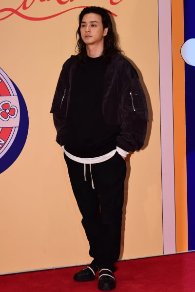 [TEN 포토] 김지훈 '섹시하게'