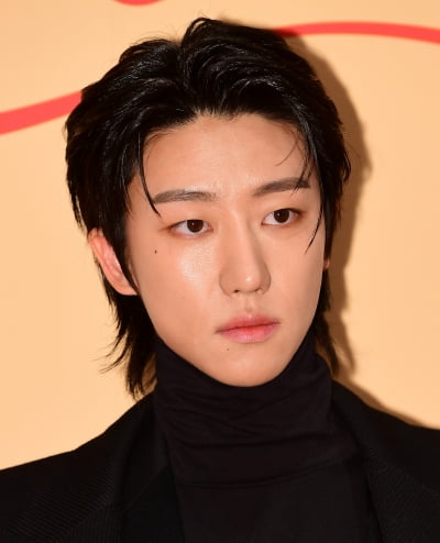 [TEN 포토] 세븐틴 디에잇 '순정만화 주인공처럼'