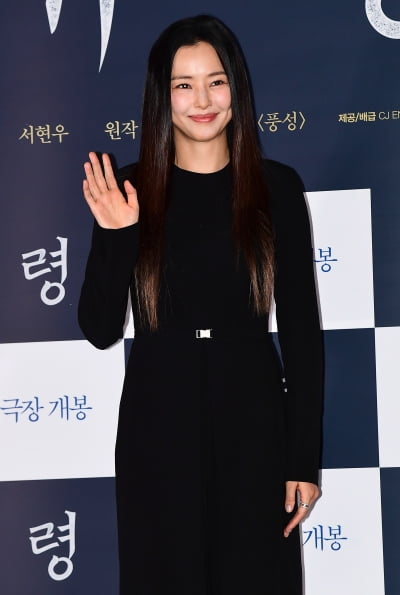 [TEN 포토] 이하늬 '긴 생머리로 완성된 미모'