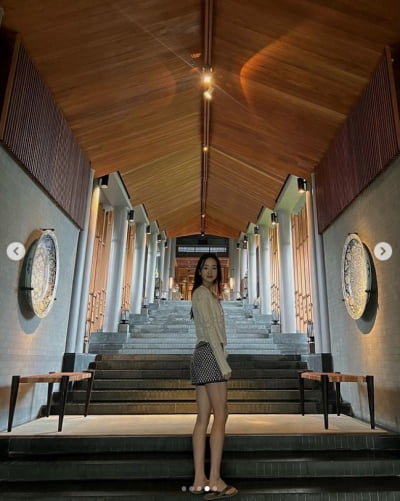 '금융맨♥' 손연재, 완벽한 수영복 뒤태...행복한 신혼