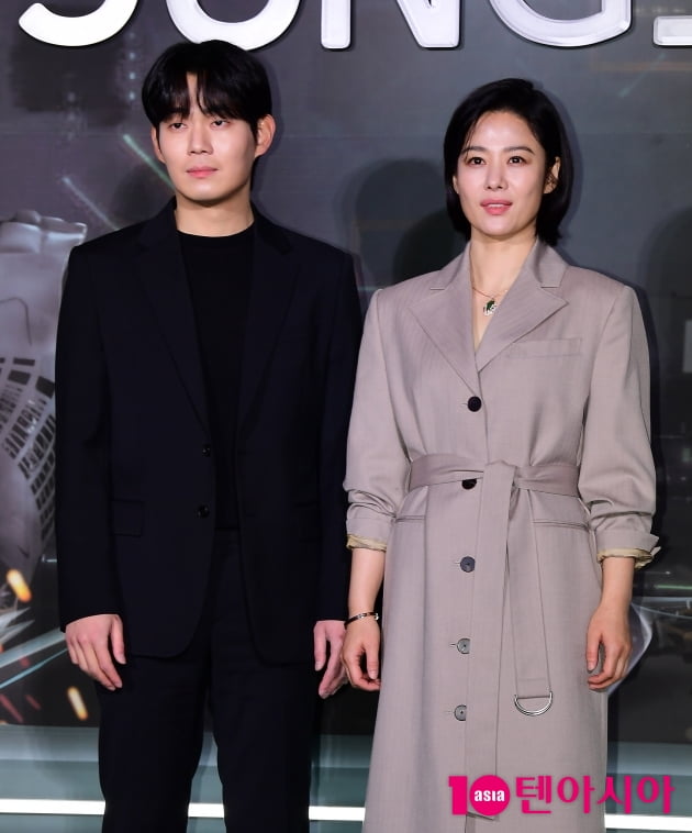 [TEN 포토] 류경수-김현주 '지옥 이후 정이로 만났어요 '