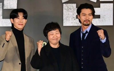 [공식] 황정민·현빈·강기영, 설 당일 22일 '교섭' 추가 무대 인사 확정