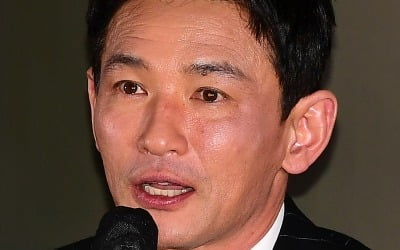 황정민 "막 할 수 없는 친구 같은 현빈과 호흡, 더 조심…색다름+행복"('교섭')