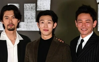 [종합] "'교섭', 韓 영화 활력 되길"…황정민·현빈·강기영, 민감한 소재 위 사명감