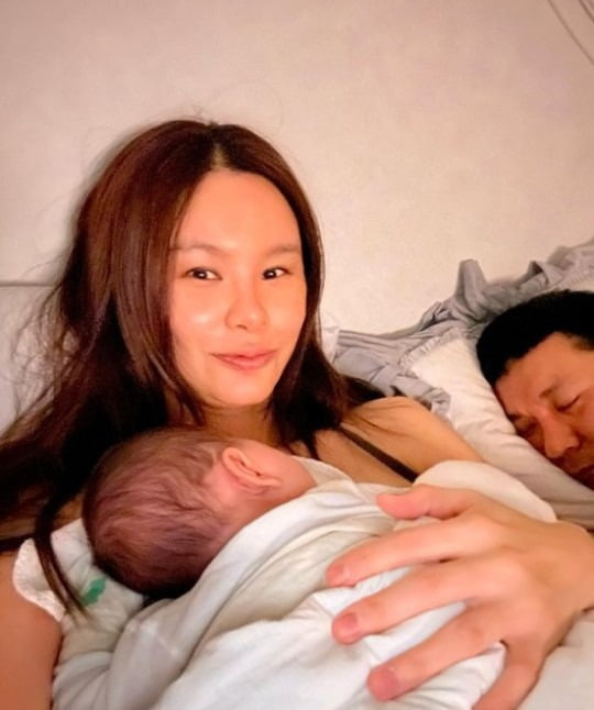 경맑음 정성호 부부 / 사진=경맑음 인스타그램