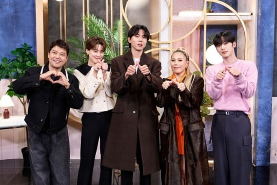 '장원영' 닮은꼴→'유아인' 판박이에도 '썰렁'한 '러브캐처 인 발리'[TEN피플]