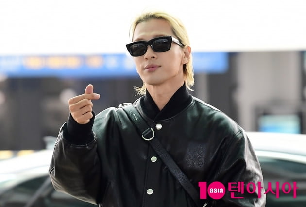[TEN 포토] 빅뱅 태양 '부인 민효린에게 보내는 하트'