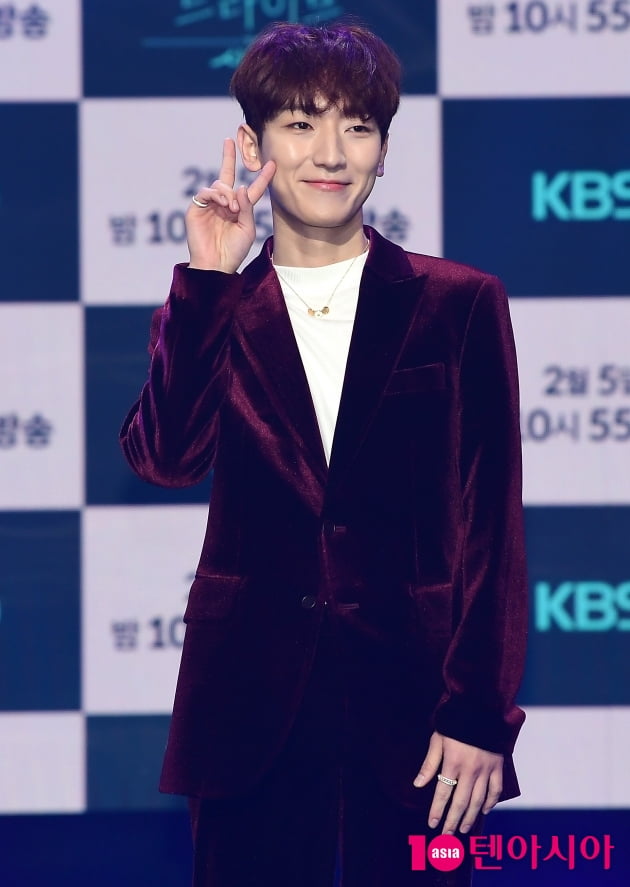 [TEN 포토] 멜로망스 정동환 '박재범의 드라이브 더블 MC'
