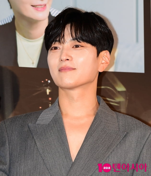 [TEN 포토] 장승조 '진지한 모습도 멋져'