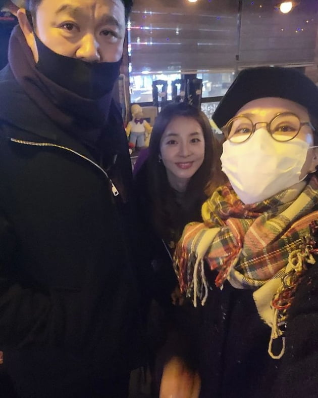 신봉선, '소식좌' 산다라박·김구라와 회식…'복면가왕' 팀 의리