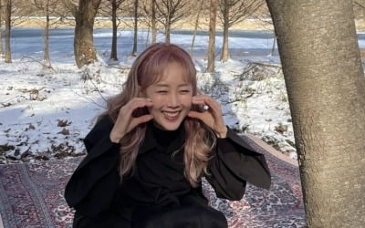 '애셋맘' 별, 무심결에 사진첩 열었다가 잠 못 드네…"행복하다는 뜻"