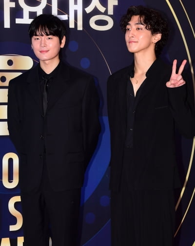 [TEN 포토] 잔나비 '깔끔한 블랙'