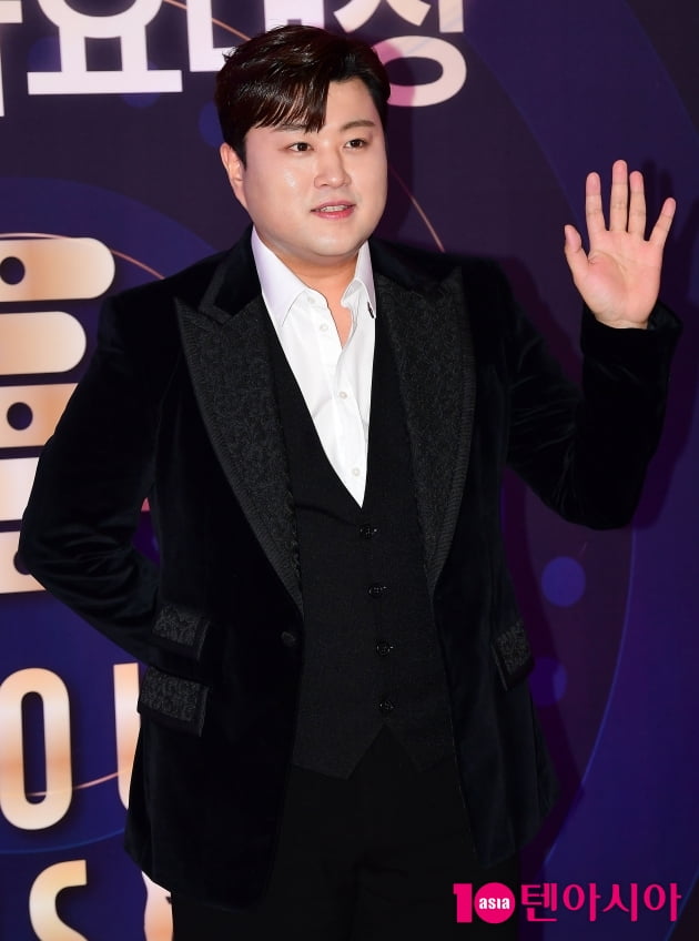 [TEN 포토] 김호중 '트바로티의 멋진인사'