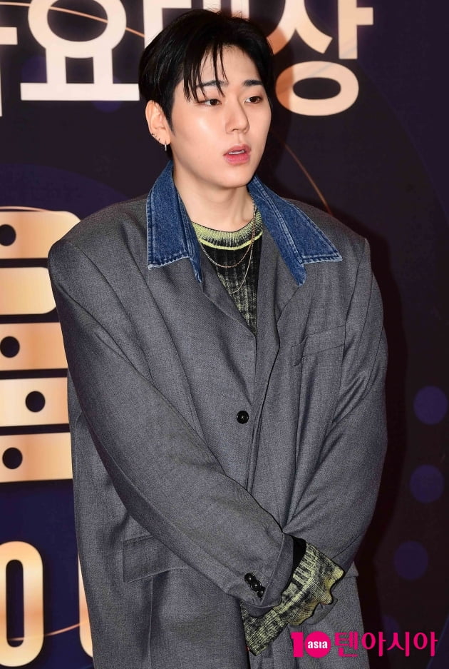 [TEN 포토] 지코 '다소곳하게 두 손 모으고'