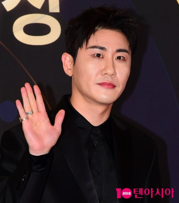 [TEN 포토] 영탁 '눈빛이 파워풀'