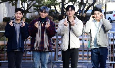[TEN 포토] 에스페로 '멋진 남자들'