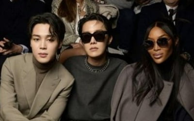 방탄소년단 지민·제이홉, 톱모델 옆에서도 안 꿇리네…포스 철철