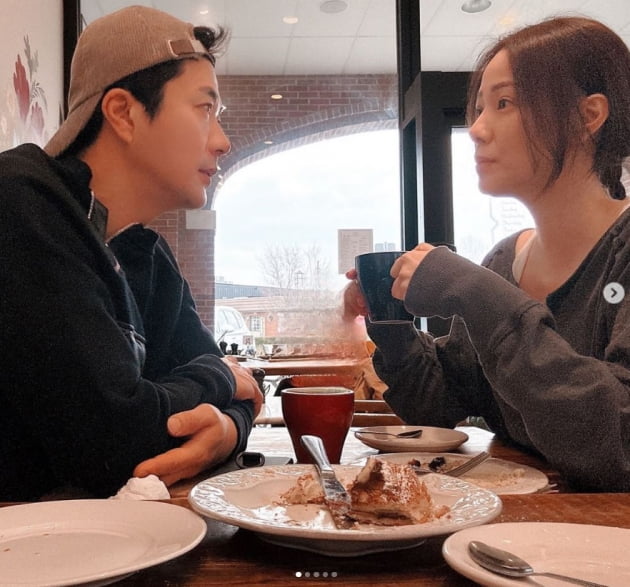 '권상우♥'손태영, 오랜만에 달달한 눈빛교환...럽스타그램