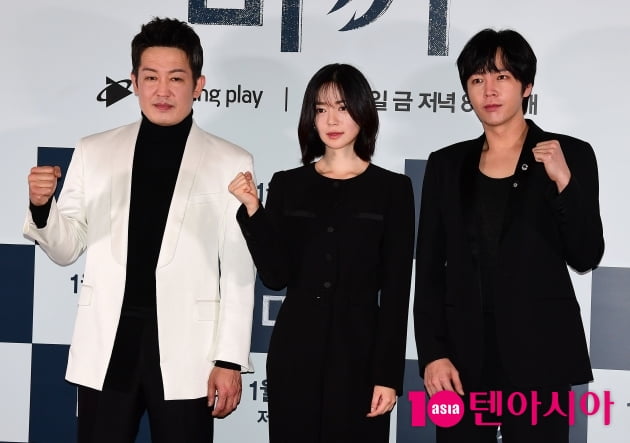[TEN 포토] 허성태-이엘리야-장근석 '미끼 주역들'
