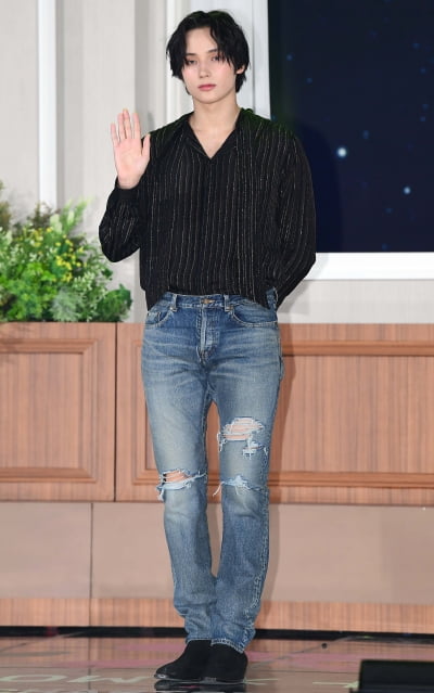 [TEN 포토] TXT 휴닝카이 '오늘도 멋짐'