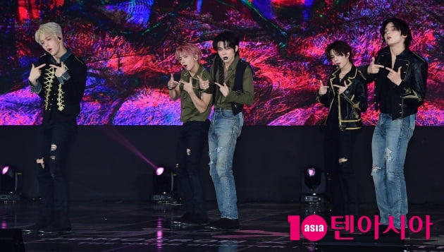 [TEN 포토] TXT '몽환적인 분위기'