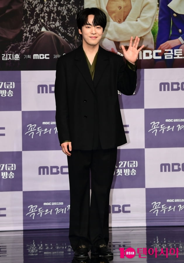[TEN 포토] 김정현 '오랜만에 인사드려요'