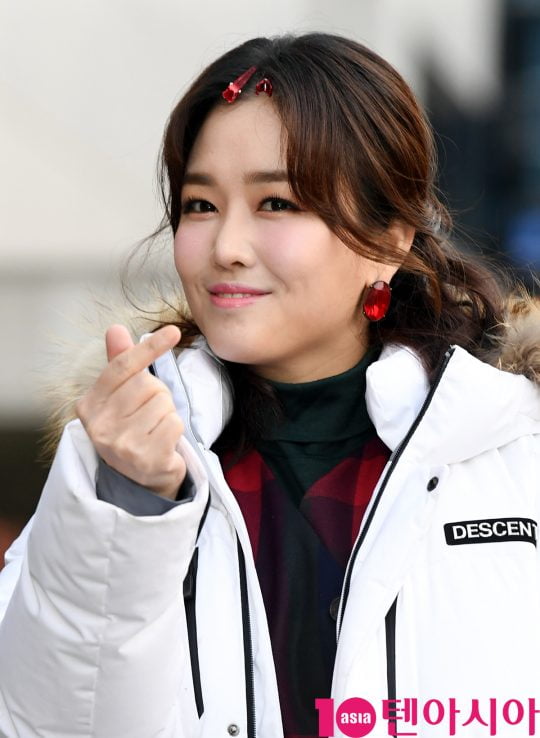 장윤정 덕분에 데뷔도 했는데…너무 일찍 꺾인 ‘트롯 송혜교’ 정미애[TEN피플]