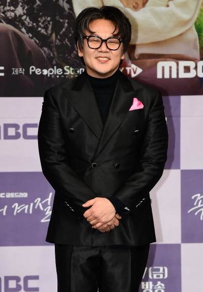 [TEN 포토] 김인권 '따뜻하게'