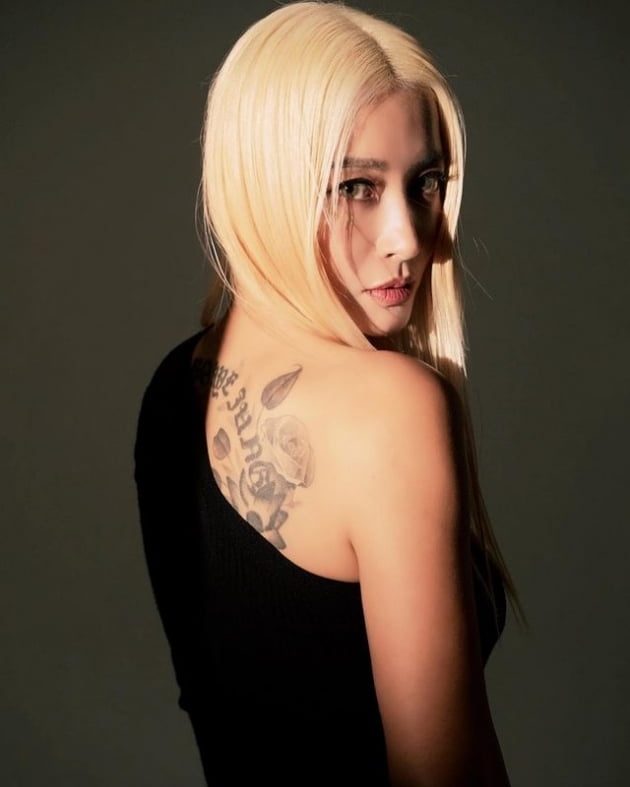43세 황보, 금발로 탈색하더니 요정됐네 "지금 아니면 언제"