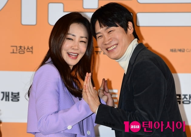 [TEN 포토] 오나라-진선규 '비주얼 부부'