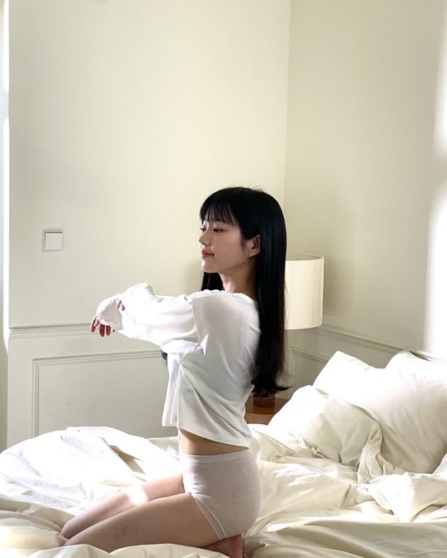 '견미리 딸' 이유비, 이너웨어 위 드러난 선명한 복근…달라진 분위기