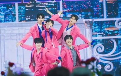 '불트' 에녹, '섹시 라틴' 이은 '깃털 댄스'로 여심 저격…"영혼 갈아 넣었다"