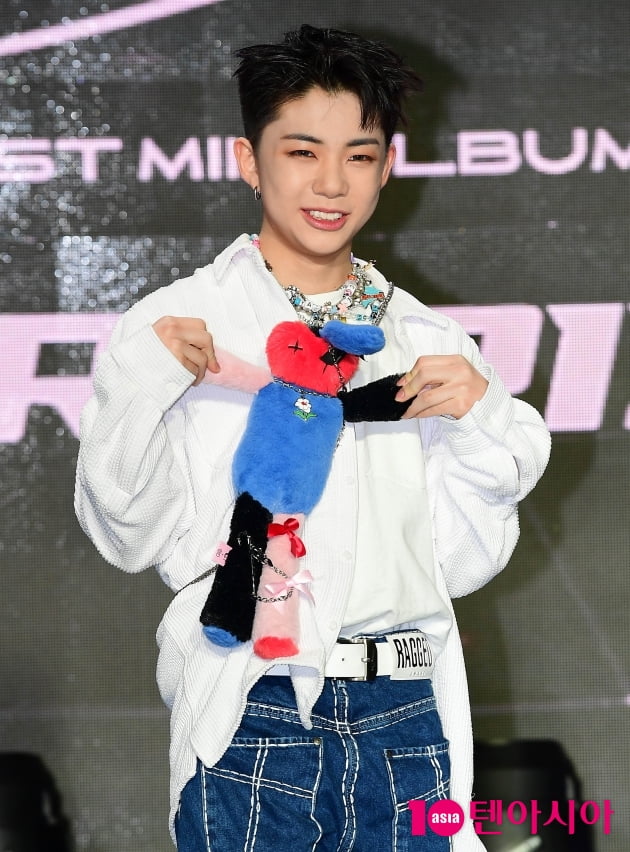 [TEN 포토] 에잇턴 승헌 '귀여운 막내'