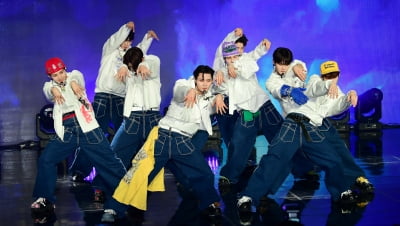 [TEN 포토] 에잇턴 '파워풀'