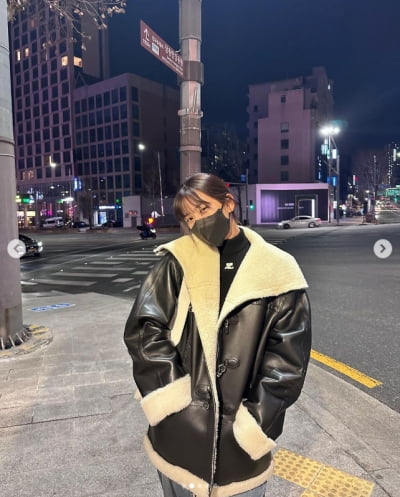 아이브 안유진,"나 뭐 달라진 거 없어?"...한파도 녹이는 눈웃음