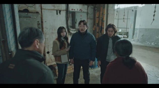 [종합] 이정은 기일 챙겨주던 노부부의 냉동창고 안 숨겨진 육신 발견 '경악'('미씽2')