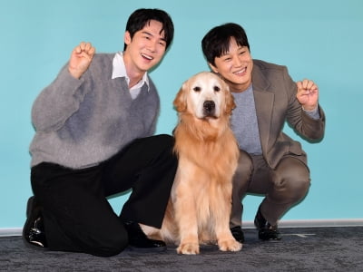 [TEN 포토] 유연석-차태현 '멍뭉이 주인공 루니와 함께'