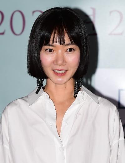 [TEN 포토] 배두나 '사랑스러운 눈맞춤'