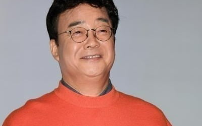 [TEN피플] 해외서 먹고 놀던 백종원, 伊 사장님 됐다…'윤식당' 아성에 도전장