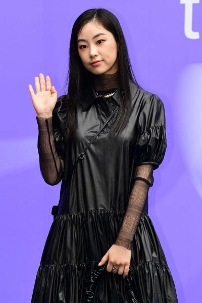 "이 바닥 블로킹" 전수진, 이달소 前멤버 츄 공개 지지 [전문]