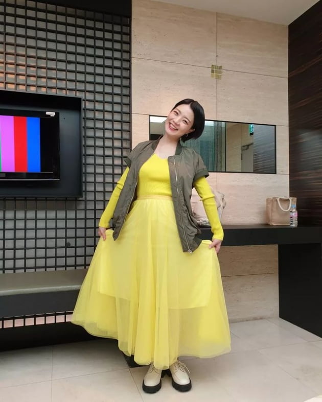 '회사원♥' 안영미, 이제 점점 배가 나오네…볼록한 D라인 '자랑'