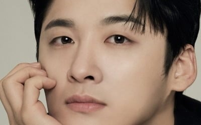 [공식] '빈센조' 스님 권승우, 하이지음스튜디오行…송중기와 한솥밥