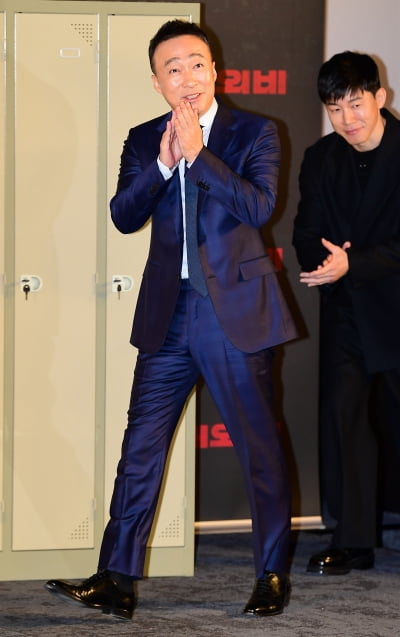 [TEN 포토] 이성민 '회장님 새 영화로 인사드려요'