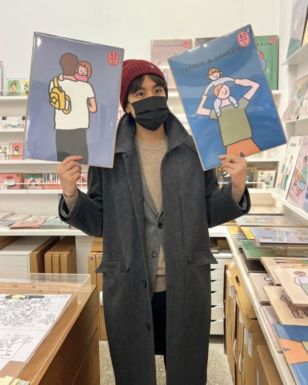 윤남기, '애아빠' 다 됐네…♥이다은과 데이트 중에도 '아빠와 딸' 그림 보기