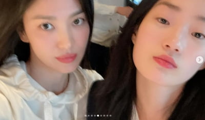 송혜교, 15살 어린 신현지와 투샷에도 굴욕 없는 동안 미모