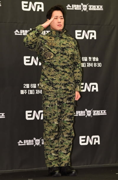 [TEN 포토] 최영재 '훈련교관으로 인사드려요'